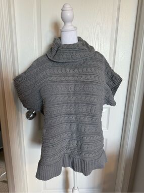 Women's Gray Cable Knit Short-Sleeve Turtleneck Sweater Vest